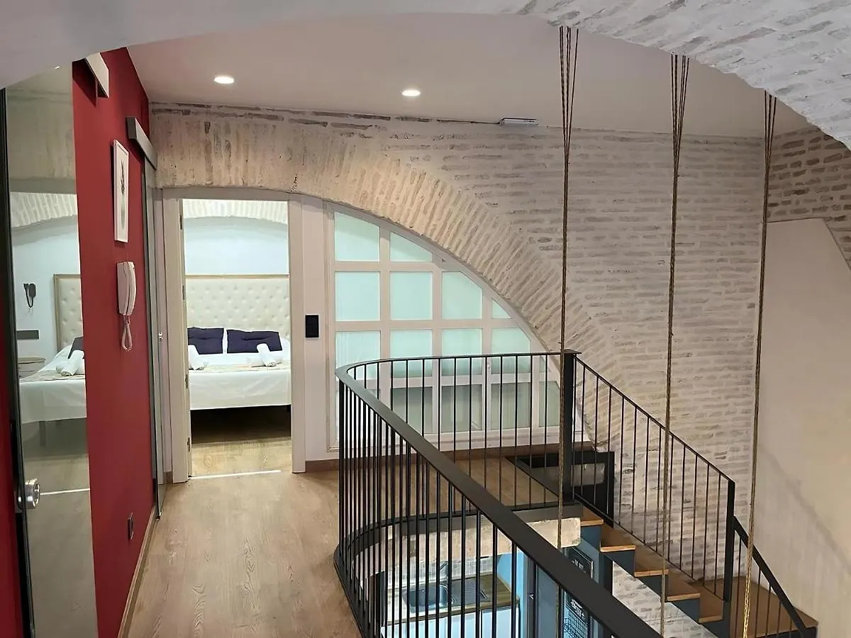 Apartamentos Living Sevilla Centro Maestranza
