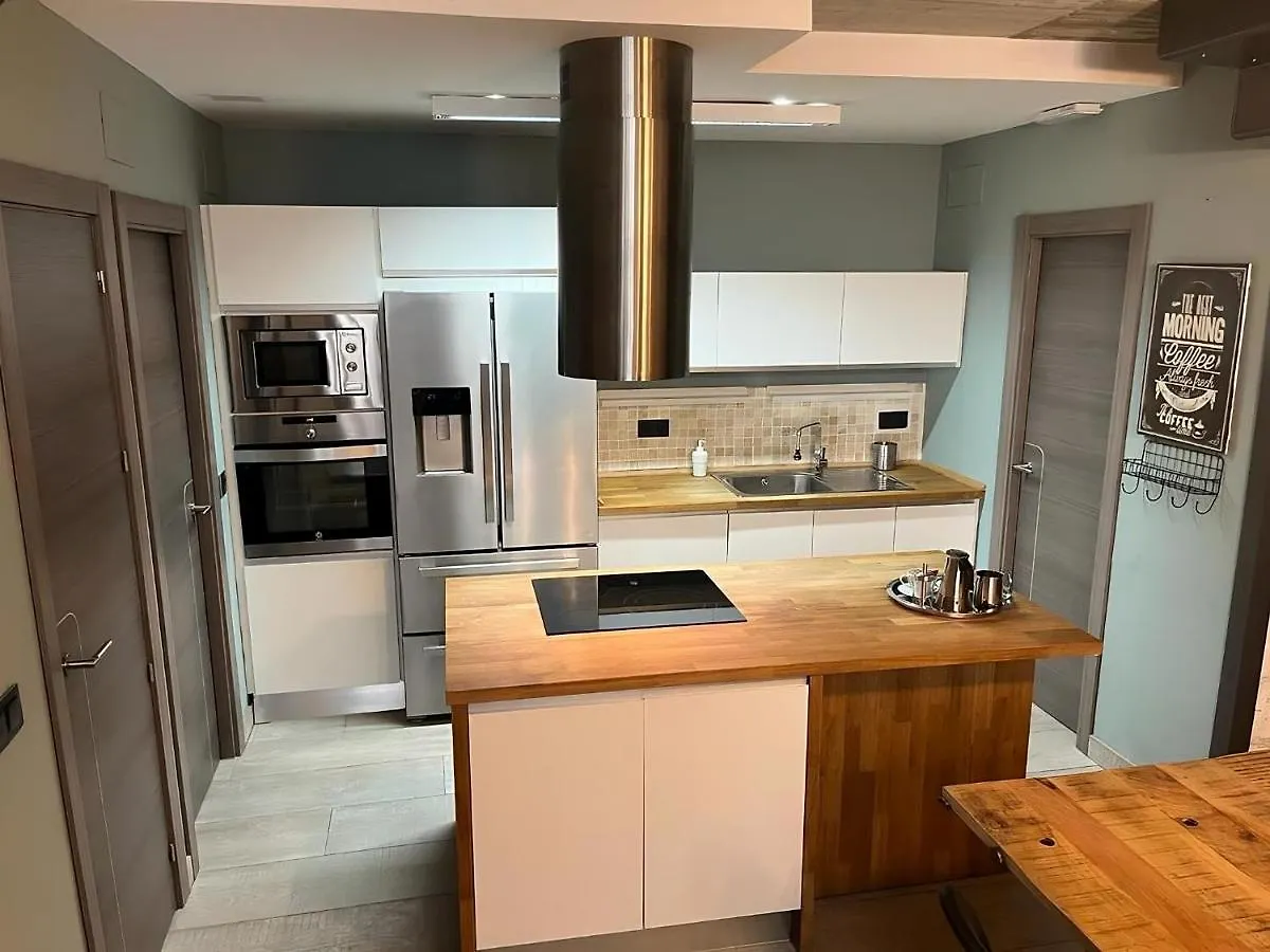 Apartamentos Living Sevilla Centro Maestranza 0*, Siviglia Spagna