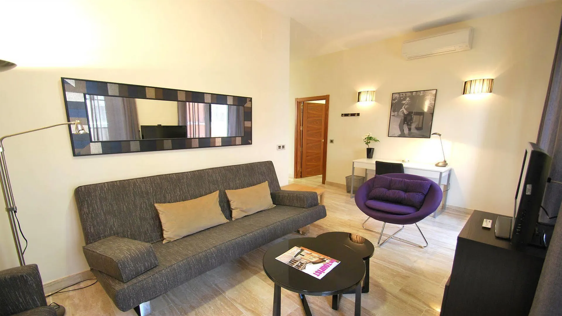 Apartamentos Living Sevilla Centro Maestranza