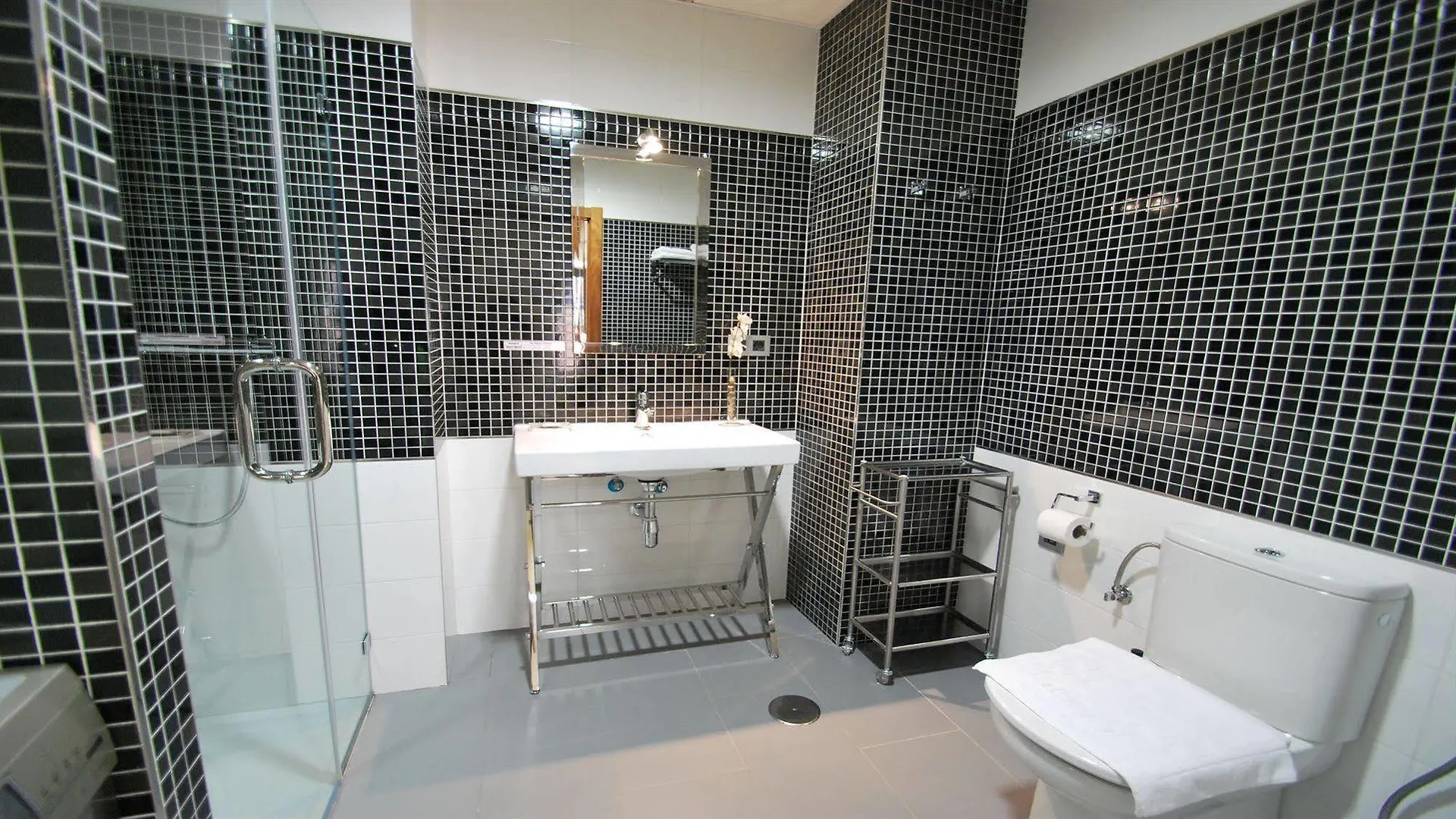 Apartamentos Living Sevilla Centro Maestranza 0*, Siviglia Spagna