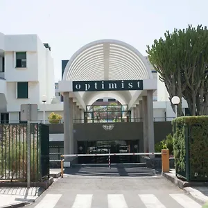 https://optimist-1.in-canary-islands.com